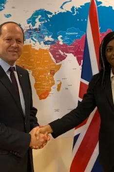 عکس وزیر بریتانیا